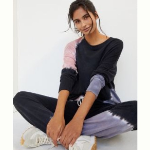 Sundry Lounge Set from Anthropologie
